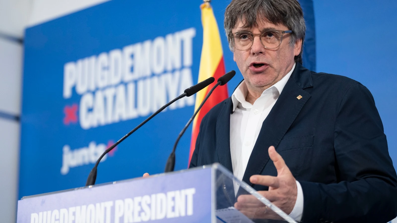 Puigdemont comparece ante los medios