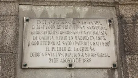 Placa conmemorativa en Casa Cornide Placa conmemorativa en Casa Cornide