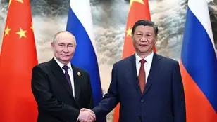 El presidente ruso Vladimir Putin y el presidente chino Xi Jinping se reúnen en Beijing, China, el 16 de mayo de 2024.