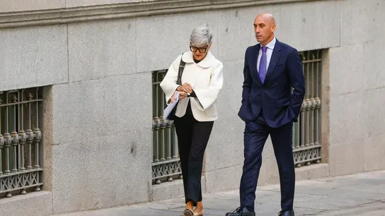 Luis Rubiales y su abogada llegan a la Audiencia Nacional Luis Rubiales y su abogada llegan a la Audiencia Nacional