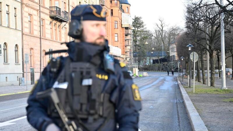 Un militar sueco en la embajada israelí en Estocolmo