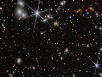 Entorno del sistema de galaxias ZS7 