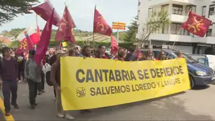 Manifestación en Loredo, Cantabria, contra un macrocomplejo turístico