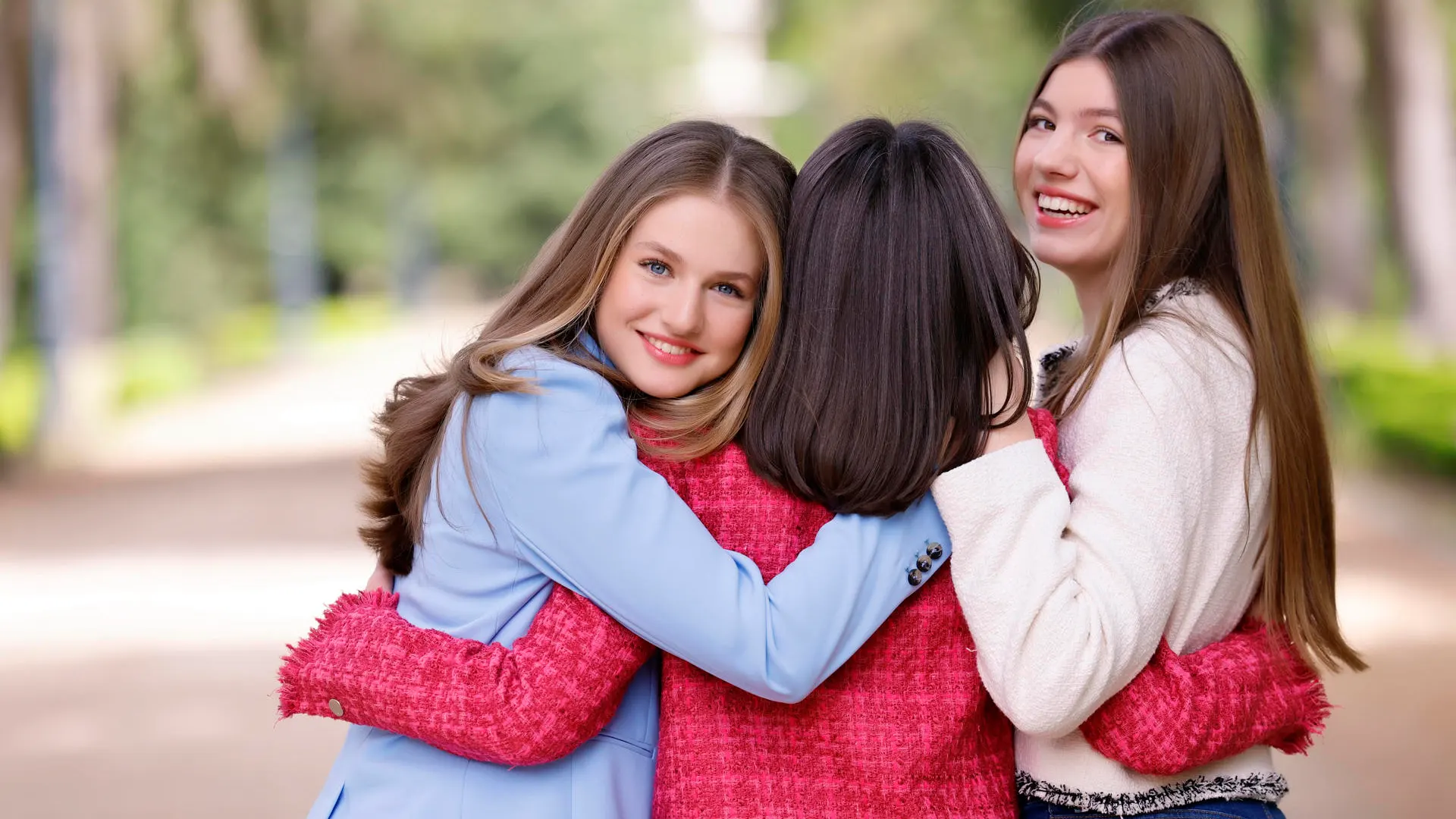 Doña Letizia con sus hijas, las infantas Leonor y Sofía