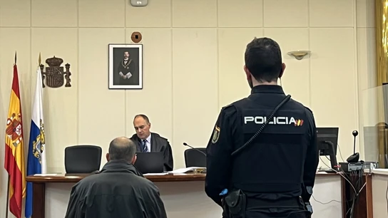 Juicio contra el acusado de matar a su madre de 80 años en Santander Juicio contra el acusado de matar a su madre de 80 años en Santander