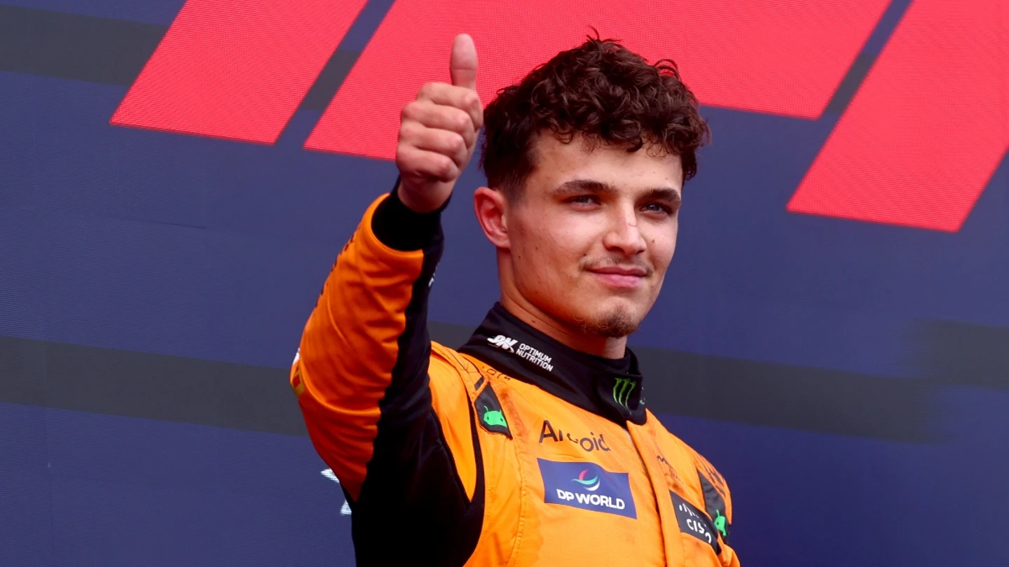Lando Norris, en un podio con McLaren Lando Norris, en un podio con McLaren