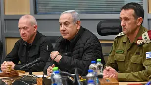 El primer ministro de Israel, Benjamín Netanyahu, junto a su ministro de Defensa, Yoav Gallant. 