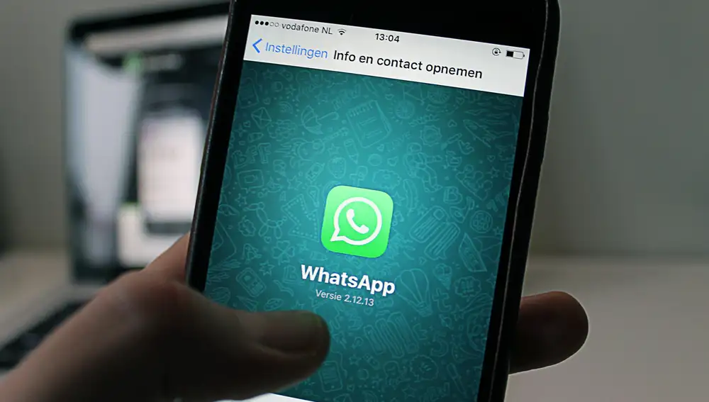 La nueva estafa de WhatsApp que roba tus datos pulsando solo un botón La nueva estafa de WhatsApp que roba tus datos pulsando solo un botón