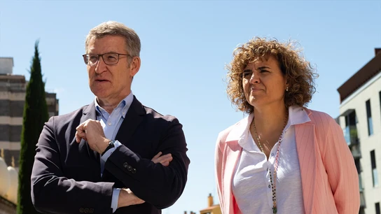 El líder del PP, Alberto Núñez Feijóo y la candidata Dolors Montserrat El líder del PP, Alberto Núñez Feijóo y la candidata Dolors Montserrat