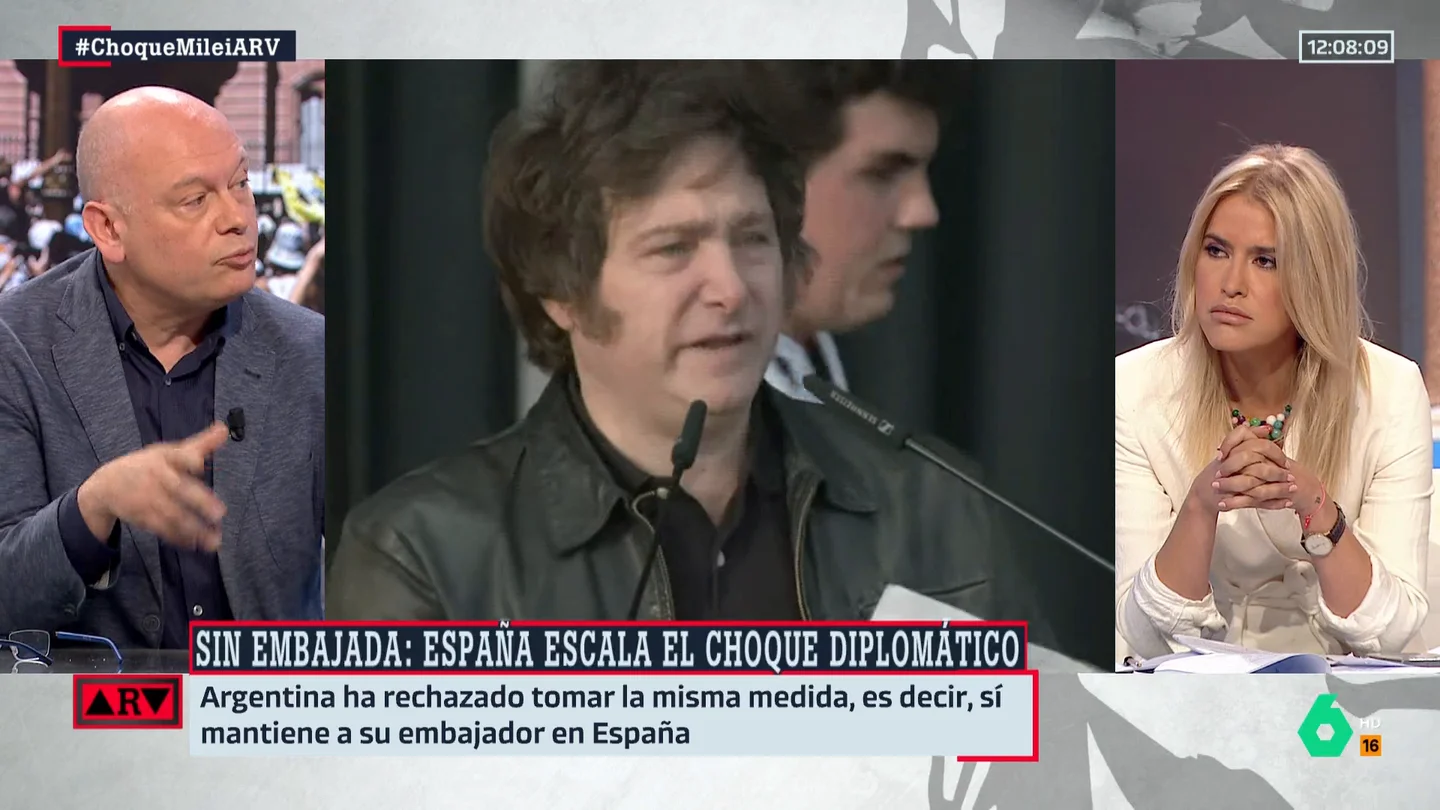 Gabi Sanz recuerda que Milei es socio de Vox en España: "Y el PP debería tenerlo claro para no parecer el pagafantas de Milei" Gabi Sanz recuerda que Milei es socio de Vox en España: "Y el PP debería tenerlo claro para no parecer el pagafantas de Milei"