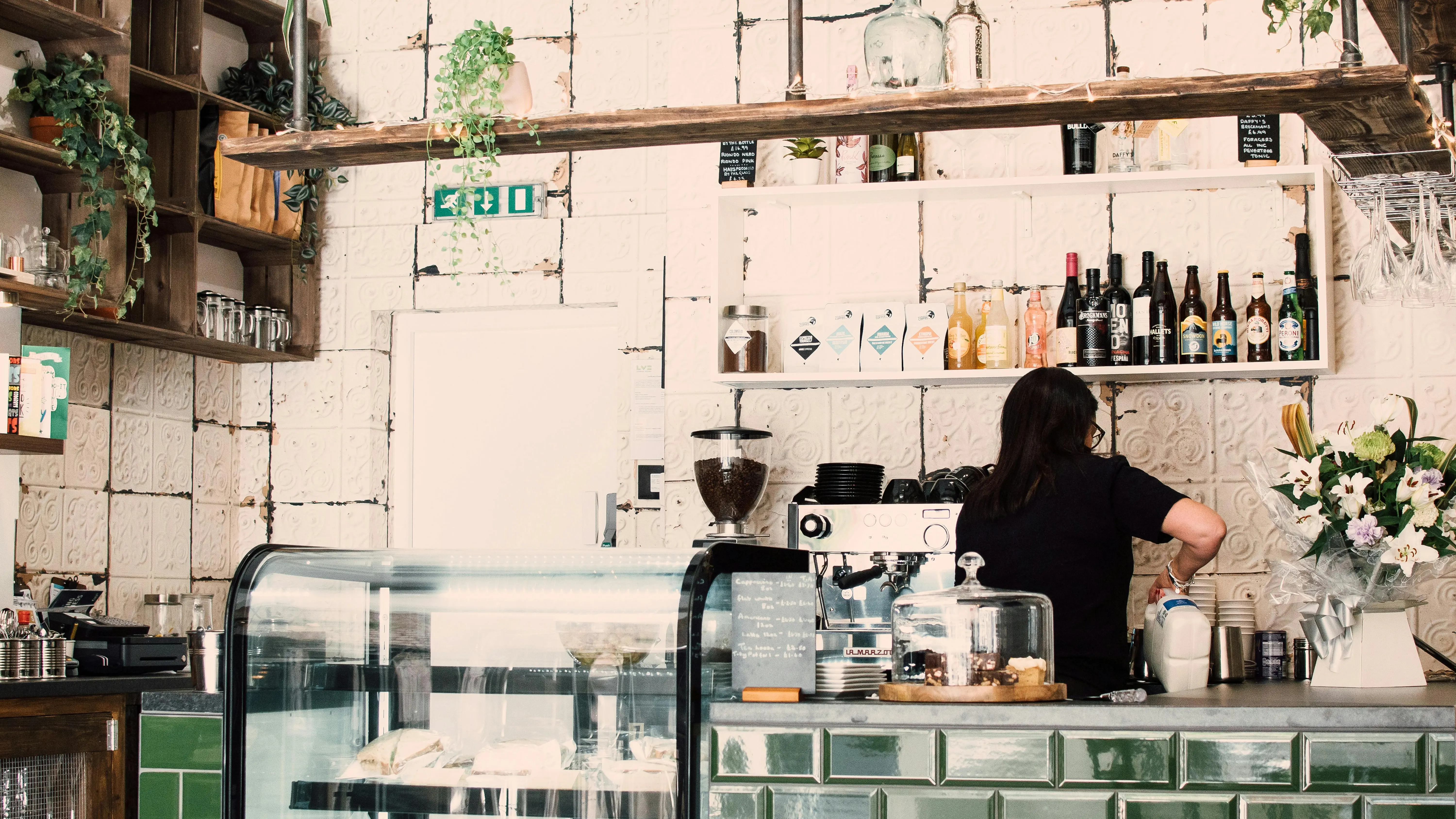 Una cafetería sin alma La era de la cultura plana o por qué hay una cafetería igual en todas las ciudades del mundo