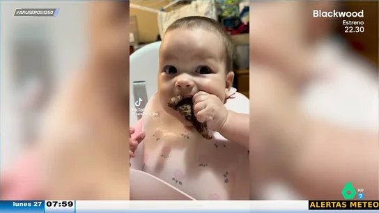 Alfonso Arús alucina con el bebé que come carne: "¿No es muy pequeño para comer un bistec?" Alfonso Arús alucina con el bebé que come carne: "¿No es muy pequeño para comer un bistec?"