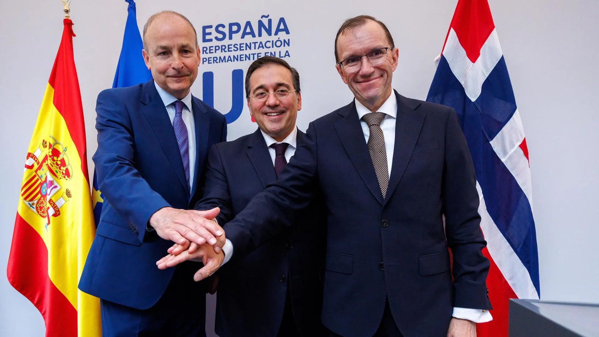 El ministro de Exteriores, José Manuel Albares, y sus homólogos noruego e irlandés, Espen Barth Eide y Michael Martin 