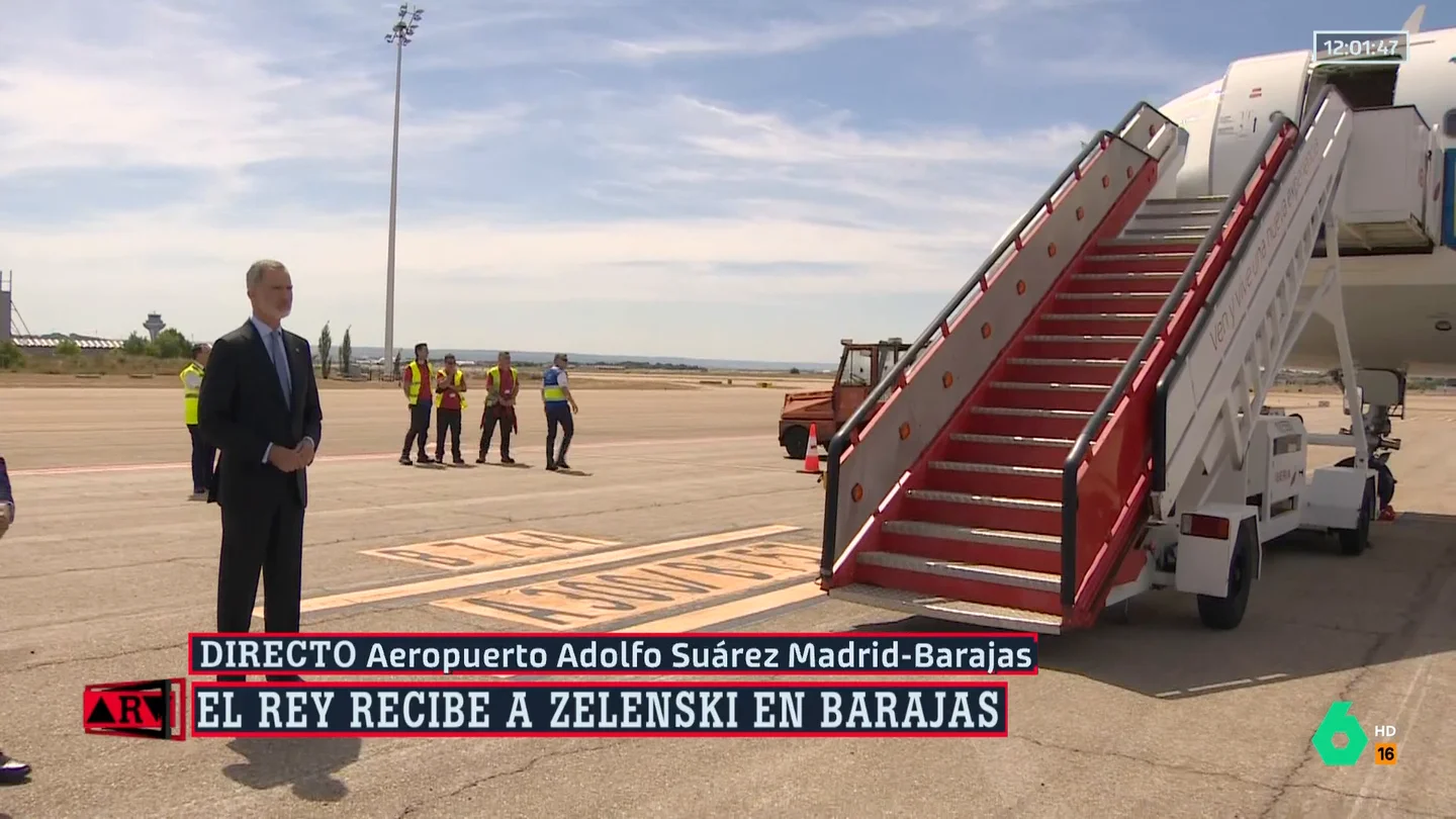 La reflexión de Carlos Segovia sobre el rey recibiendo a Zelenki en España: "Felipe VI le está mandando un mensaje a Putin" La reflexión de Carlos Segovia sobre el rey recibiendo a Zelenki en España: "Felipe VI le está mandando un mensaje a Putin"