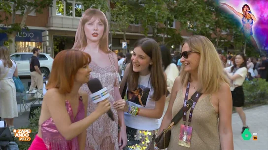 Una 'swiftie' se sincera con Carla Pulpón: "Entre mi madre y Taylor... bloquearía en redes sociales a mi madre" Una 'swiftie' se sincera con Carla Pulpón: "Entre mi madre y Taylor... bloquearía en redes sociales a mi madre"