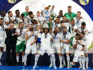 Los futbolistas del Real Madrid celebran la Decimocuarta