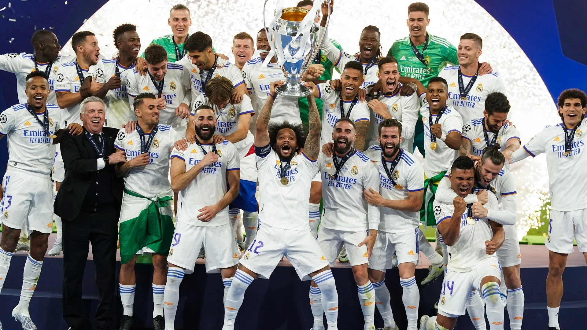 Los futbolistas del Real Madrid celebran la Decimocuarta