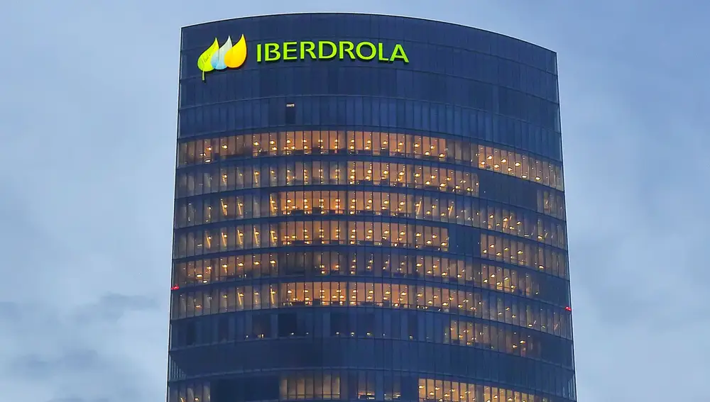 La torre Iberdrola La torre Iberdrola
