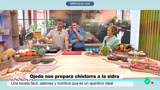 ¿Hamburguesa o perito? Pablo Ojeda desvela en Más Vale Tarde de qué 'equipo' es "Puedes elegir tú el pan, el tipo de carne, echarle tomate, lechuga, una serie de verduras... lo tienes hecho", afirma rotundo el nutricionista Pablo Ojeda, que en este vídeo de Más Vale Tarde desvela si prefiere una hamburguesa, o un perrito.