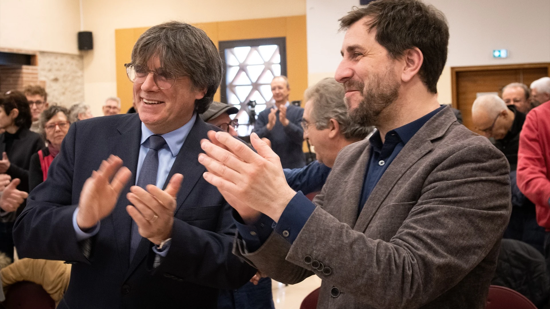 El presidente del Consell de la República, Carles Puigdemont (i), y el vicepresidente del Consell de la República y eurodiputado de Junts, Toni Comín/ Glòria Sánchez / Europa Press