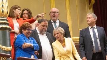 La exconsejera de la Generalitat de Catalunya, Dolors Bassa; el presidente de ERC, Oriol Junqueras; y la expresidenta del Parlament Carme Forcadell, en el Congreso