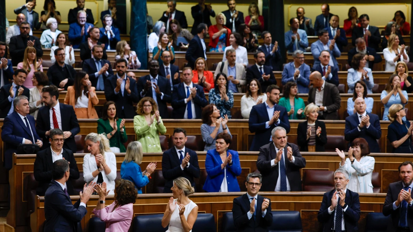 El Congreso aprueba definitivamente la amnistía en un pleno de alta tensión y cargado de insultos El Congreso aprueba definitivamente la amnistía en un pleno de alta tensión y cargado de insultos
