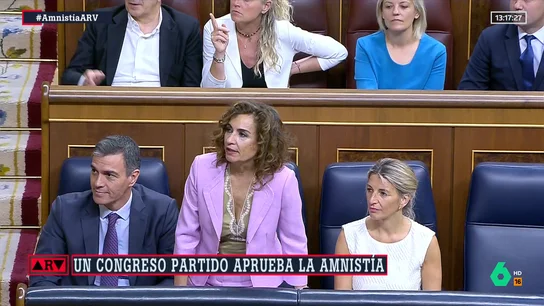 Gritos de "traidor" al PSOE en el Congreso cuando votaba 'sí' a la ley de amnistía Gritos de "traidor" al PSOE en el Congreso cuando votaba 'sí' a la ley de amnistía