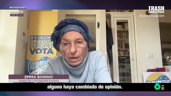 Emma Bonino responde tajante al discurso xenófobo de la extrema derecha Sandra Sabatés entrevista a Emma Bonino, una leyenda de la política europea que, en este vídeo, analiza el discurso anti migración de la extrema derecha y explica que debe responderse como "una cuestión de humanidad y necesidad económica".