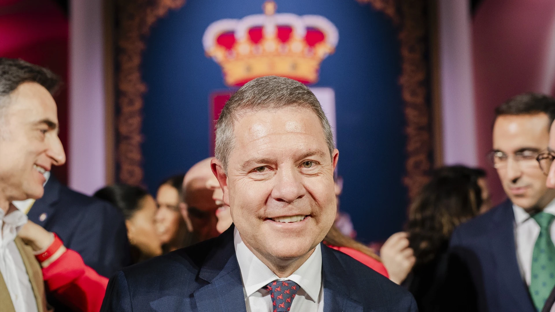 El presidente de Castilla-La Mancha, Emiliano García-Page, posa tras el acto institucional del Día de Castilla-La Mancha.