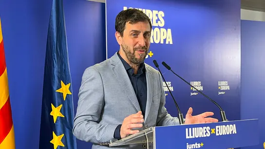 El cabeza de lista de Junts al Parlamento Europeo, Toni Comín, en una rueda de prensa este sábado en Bruselas.  El cabeza de lista de Junts al Parlamento Europeo, Toni Comín, en una rueda de prensa este sábado en Bruselas.