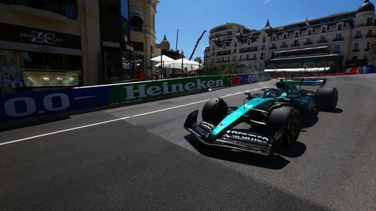 Fernando Alonso, en el Aston Martin Fernando Alonso, en el Aston Martin