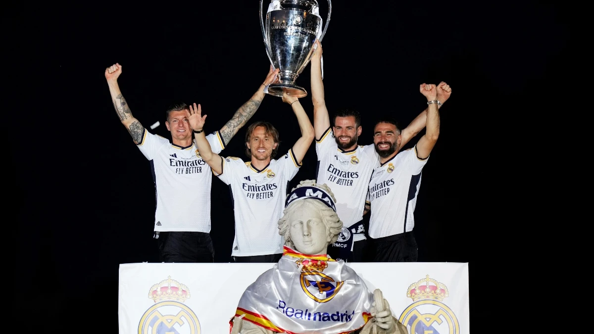 Kroos, Modric, Nacho y Carvajal, con la Champions en la Cibeles