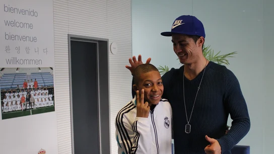 Mbappé, junto a Cristiano Ronaldo en Valdebebas Mbappé, junto a Cristiano Ronaldo en Valdebebas