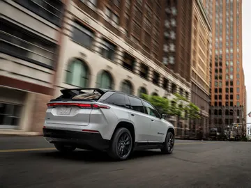 Con 600 CV y más de 600 km de autonomía, este SUV que llegará a España en 2025 está dispuesto a ser la peor pesadilla de Tesla Con 600 CV y más de 600 km de autonomía, este SUV que llegará a España en 2025 está dispuesto a ser la peor pesadilla de Tesla