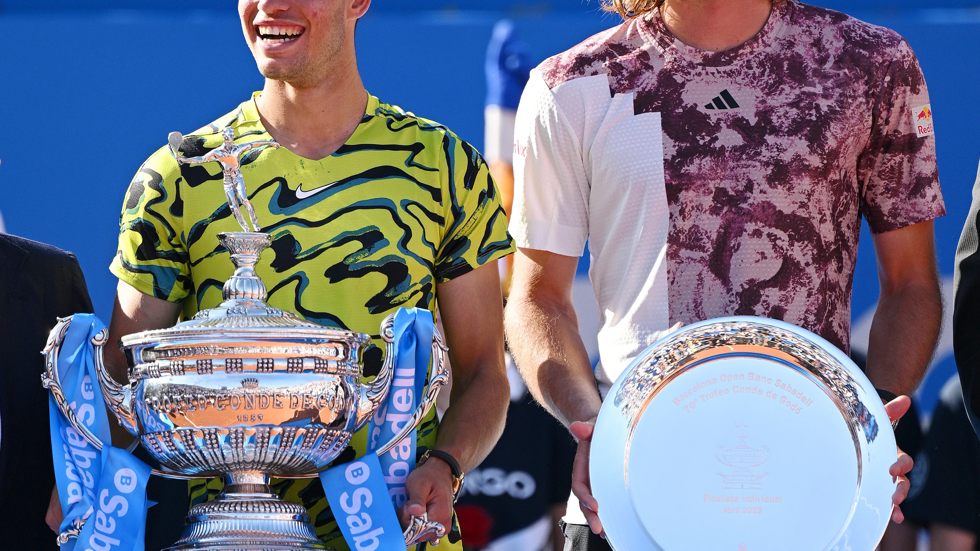 Stefanos Tsitsipas y Carlos Alcaraz