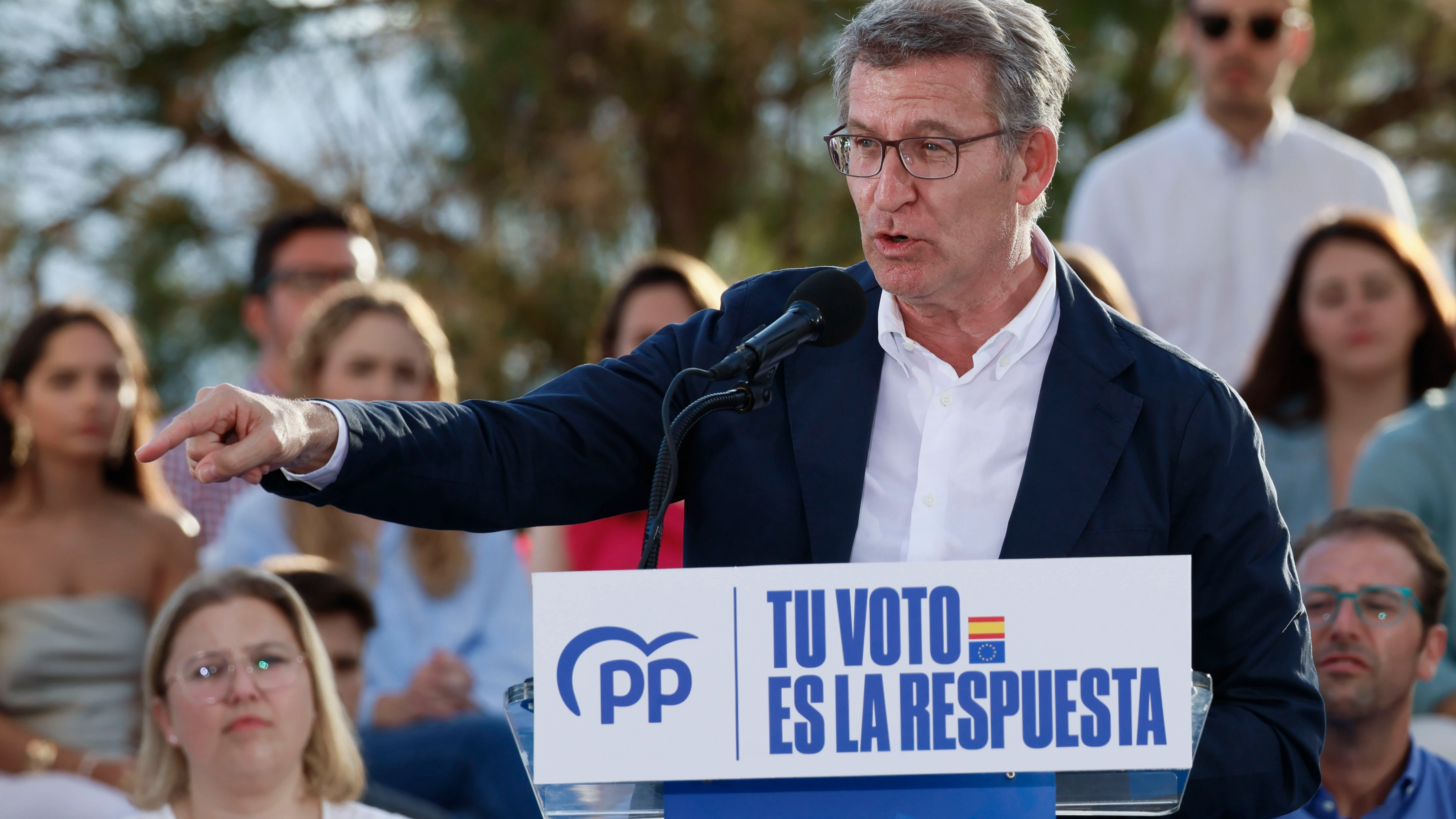 El presidente del PP, Alberto Núñez Feijóo, participa en el acto central de la campaña del PP en Baleares para las elecciones europeas del 9 de junio.