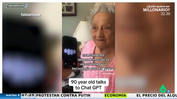 Una abuela arrasa en TikTok al dejar callada a la inteligencia artificial: "No eres más que una máquina"