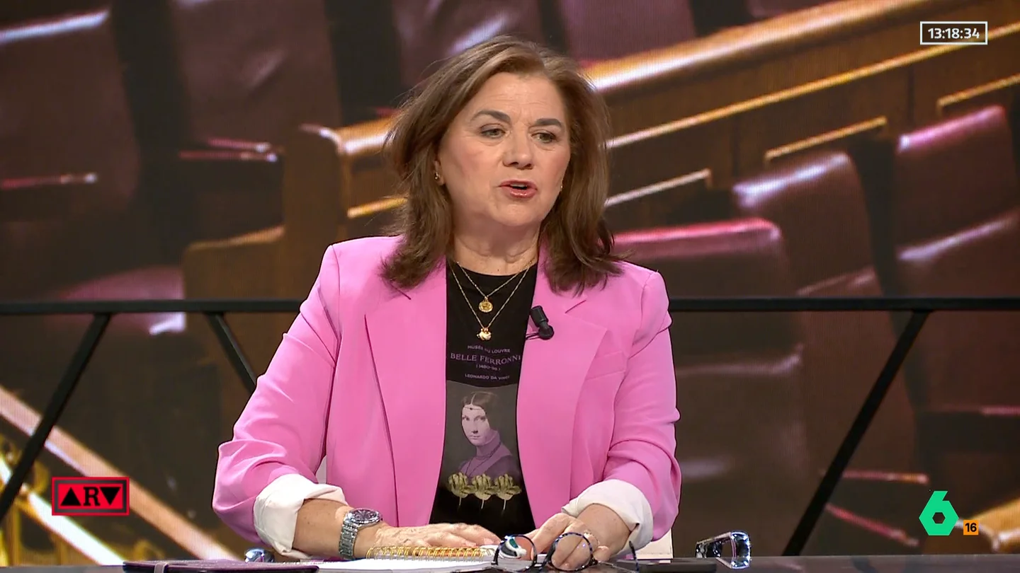 Lucía Méndez señala el "error evidente" de Feijóo al no descartar la moción de censura (con el apoyo de Puigdemont): "No lo entiendo" Lucía Méndez señala el "error evidente" de Feijóo al no descartar la moción de censura (con el apoyo de Puigdemont): "No lo entiendo"