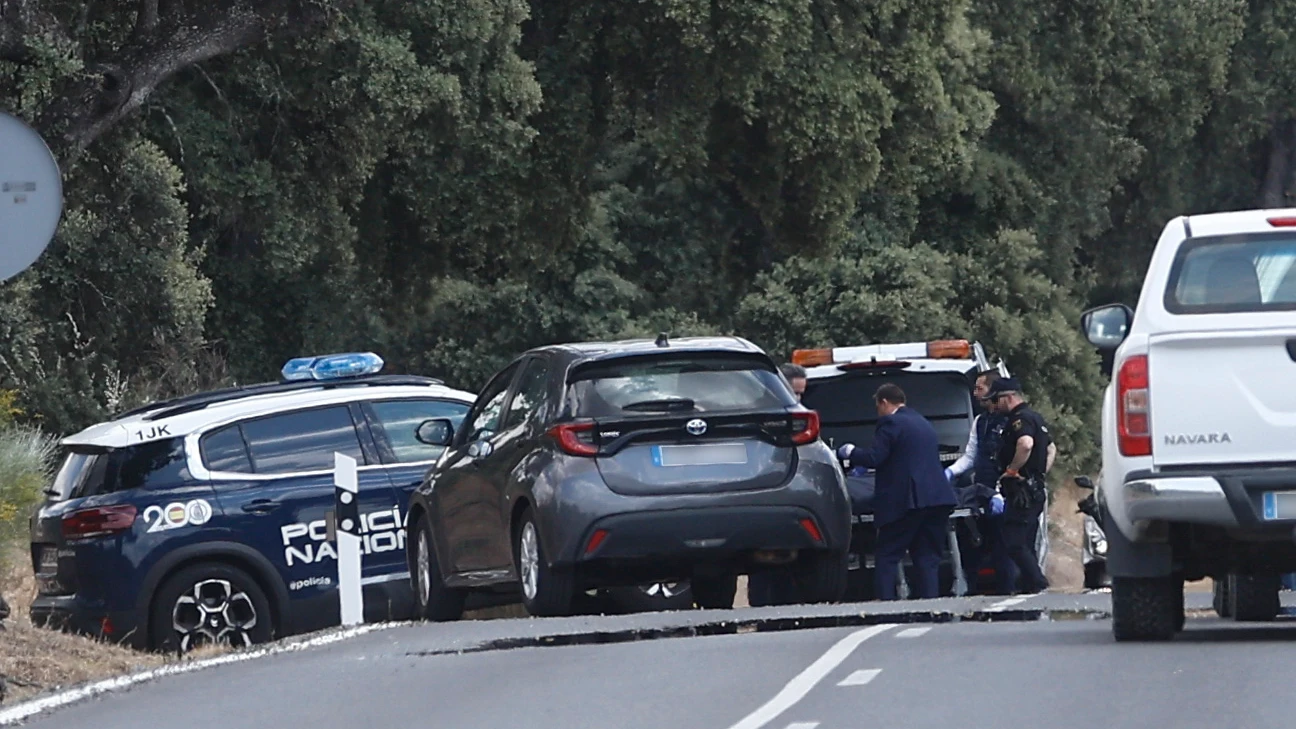 Presencia policial en las inmediaciones de la zona del asesinato a tiros del hermano de Begoña Villacís