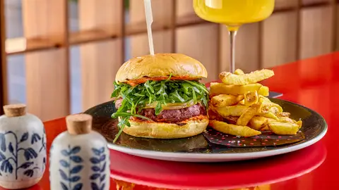 Hamburguesa del restaurante Hard Rock Hotel de Madrid Hamburguesa del restaurante Hard Rock Hotel de Madrid