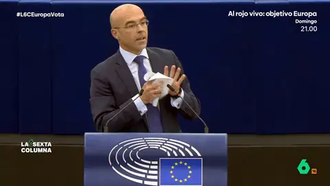 laSexta Columna acompaña en este vídeo al eurodiputado Javi López en el trascendental momento de la votación de la directiva de calidad del aire: "Han votados todos a favor menos la extrema derecha", comenta mientras celebra su aprobación.