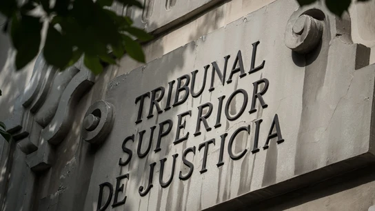 Fachada del Tribunal Superior de Justicia. Fachada del Tribunal Superior de Justicia.