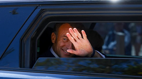 El presidente de Francia, Emmanuel Macron, tras votar en las elecciones europeas El presidente de Francia, Emmanuel Macron, tras votar en las elecciones europeas