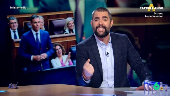 Dani Mateo analiza los efusivos gestos de Montero con Sánchez: "No se sabe si es la sesión de control o un show de comedia" Dani Mateo analiza los efusivos gestos de Montero con Sánchez: "No se sabe si es la sesión de control o un show de comedia"