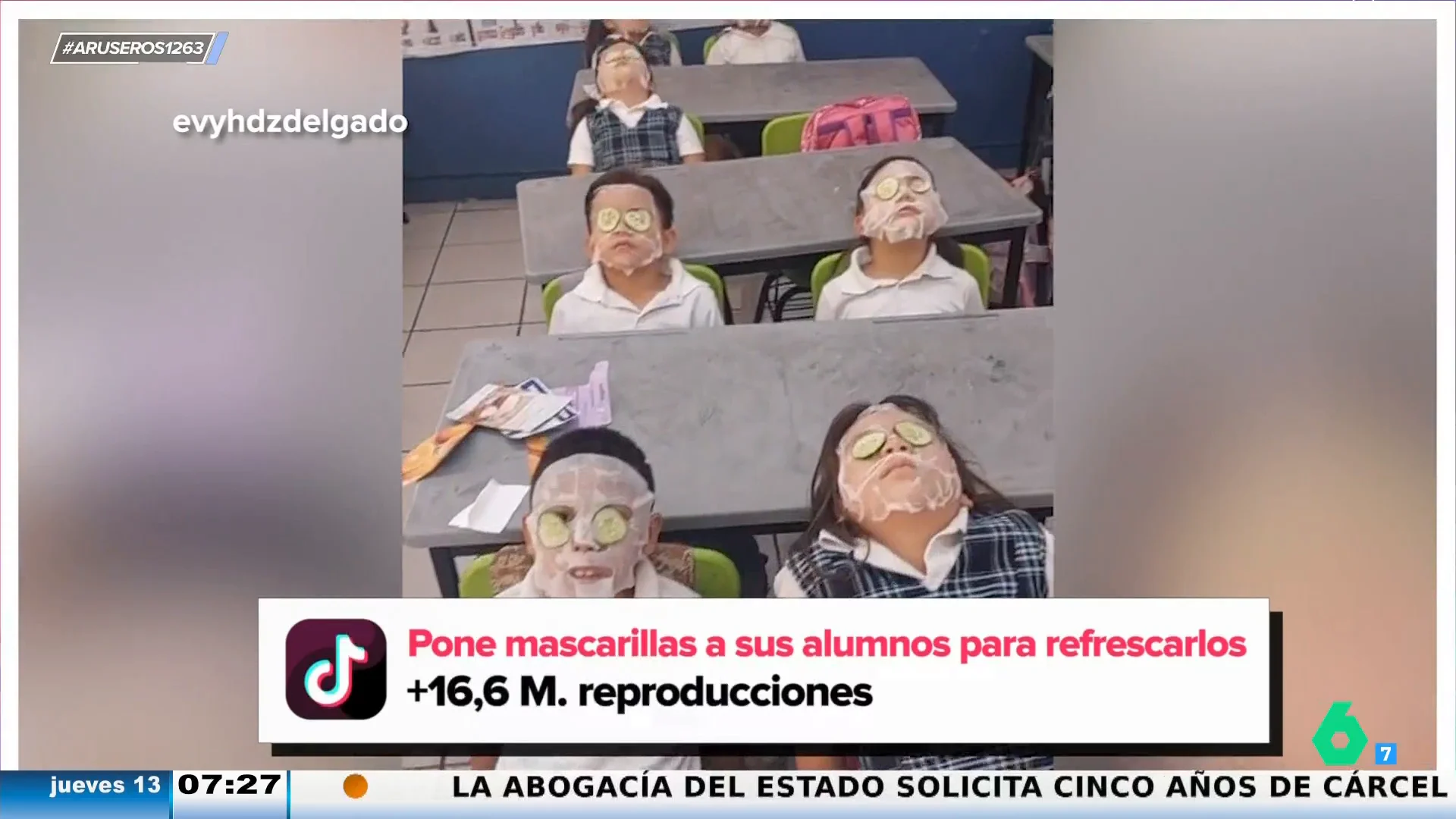 Una profesora se viraliza en TikTok por poner a sus alumnos mascarillas faciales para combatir el calor