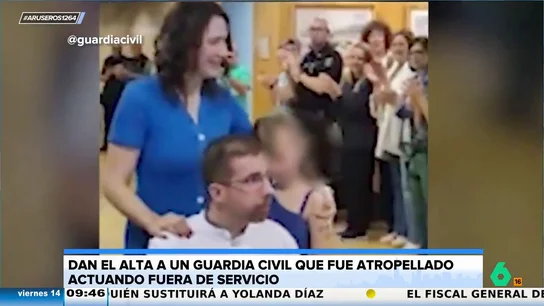El emocionante homenaje de compañeros y médicos al guardia civil Marcos Troitiño tras recibir el alta nueve meses después El emocionante homenaje de compañeros y médicos al guardia civil Marcos Troitiño tras recibir el alta nueve meses después