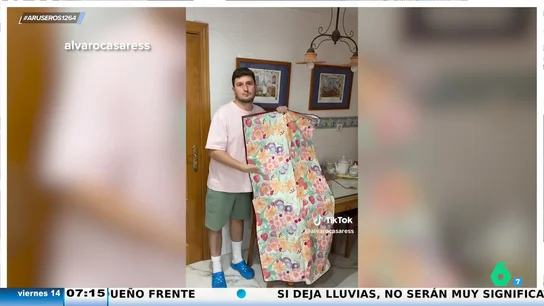 Álvaro Casares se viraliza recordando los objetos típicos de toda casa española: de la nevera de playa al hule floral Álvaro Casares se viraliza recordando los objetos típicos de toda casa española: de la nevera de playa al hule floral