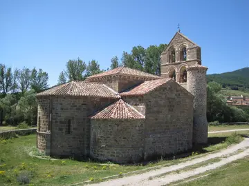 Colegiata de San Salvador de Cantamuda Colegiata de San Salvador de Cantamuda