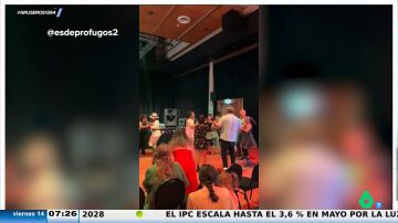 Alfonso Arús reacciona a un grupo de neozelandeses bailando reggaetón: "Bailan como en la orquesta del pueblo"
