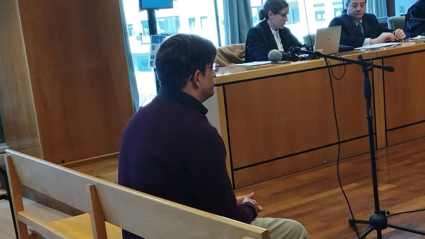 Imagen del juicio al celador acusado de violar a una joven. Imagen del juicio al celador acusado de violar a una joven.